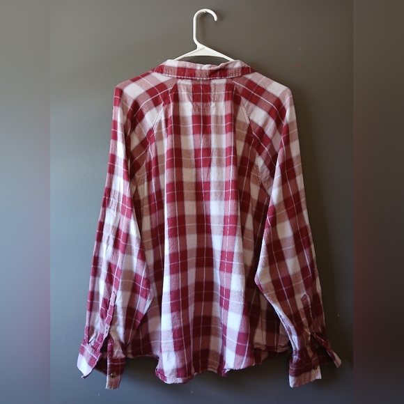 SO WOMEN'S SIZE XL LONG SLEEVE PINK BUTTON DOWN TOP - Picture 3 of 3